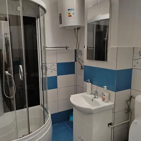 Appartement Mgi Coresi & Parking *