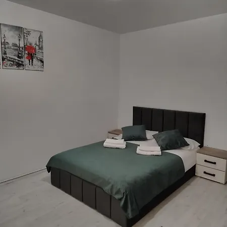 Apartment Mgi Coresi & Parking Brasov
