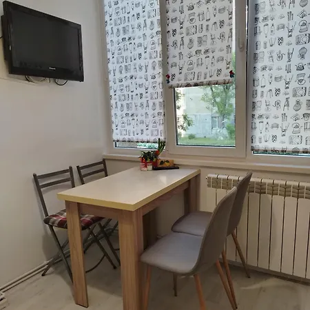 Apartment Mgi Coresi & Parking *