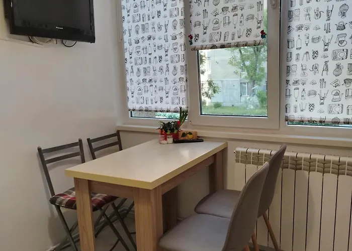 Apartment Mgi Coresi & Parking *